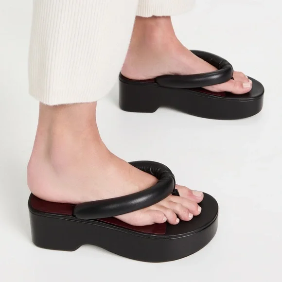 【関税込み】Staud ブラック シアリング Rio サンダル STAUD | Shoes | Staud Rio Platform Leather Sandals Black
